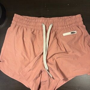 Vuori clementine shorts 2.0 size medium